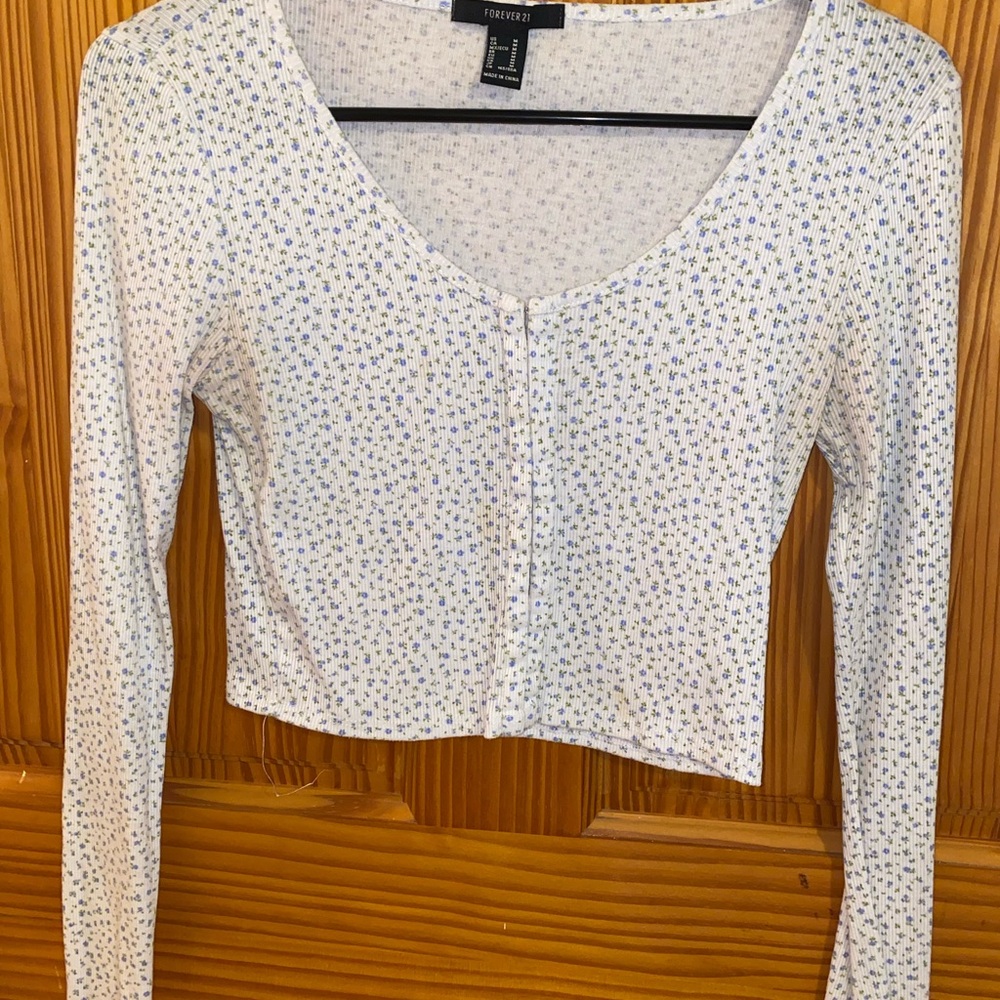 Forever 21 Cream Long Sleeve Fitted Crop Blouse